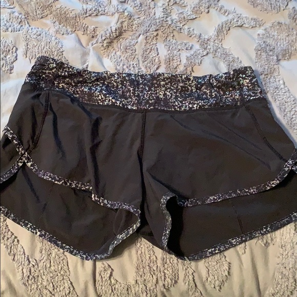 Black speed shorts lululemon - Picture 1 of 3